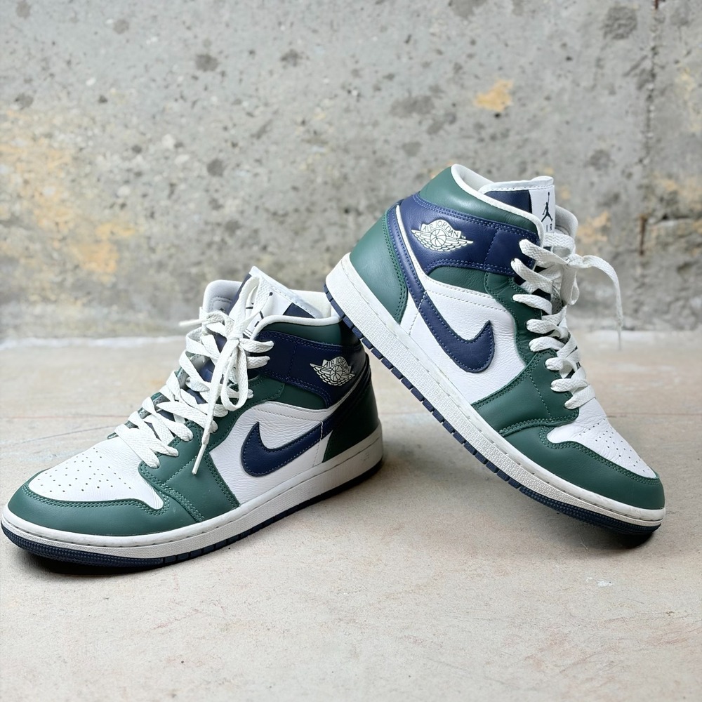 Nike Air Jordan 1 Mid SE DZ5326-300 Women Sneaker 9.5 Green White Seahawks Shoes